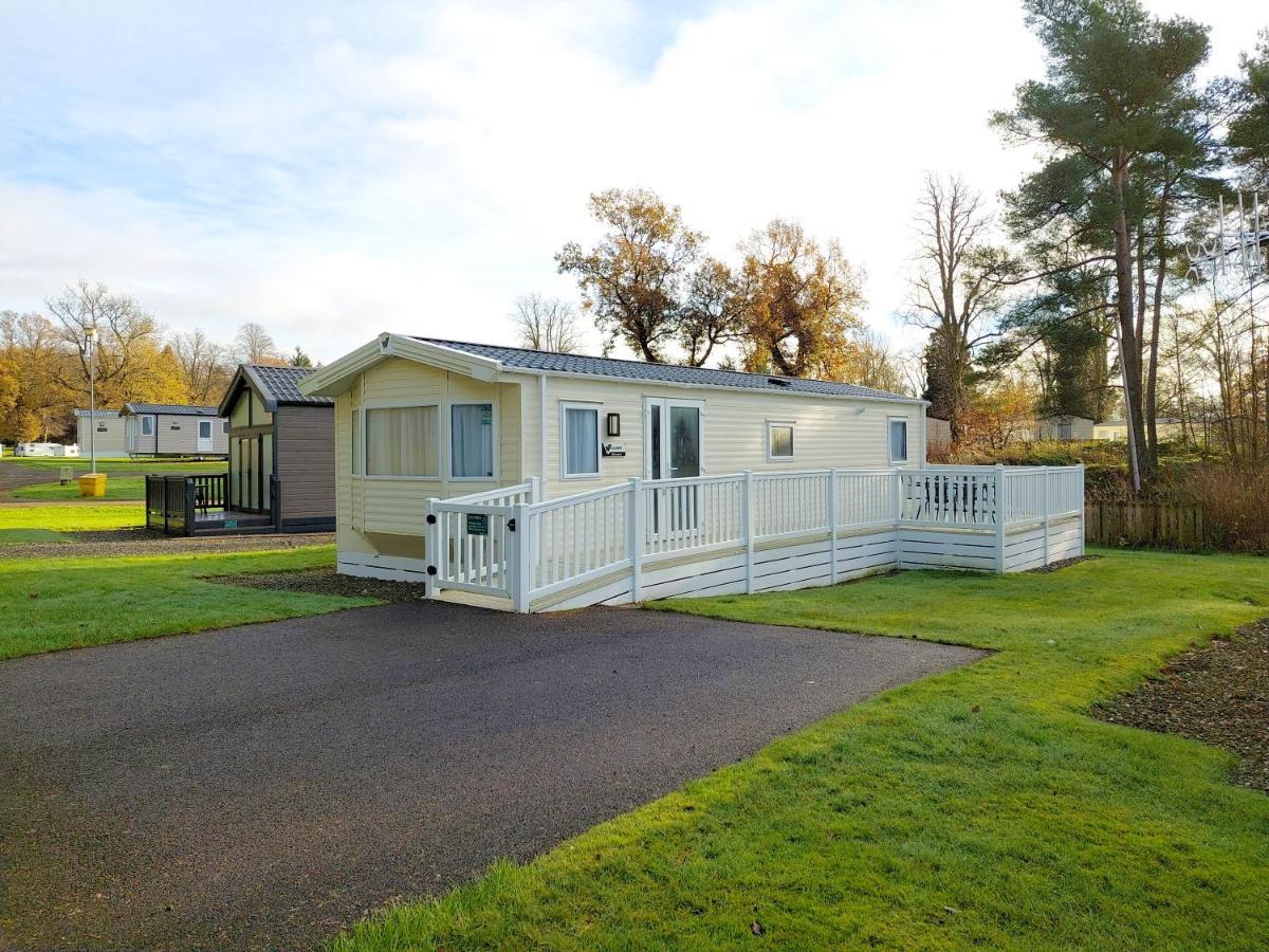 Callander Woods Holiday Park Hotel Exterior photo