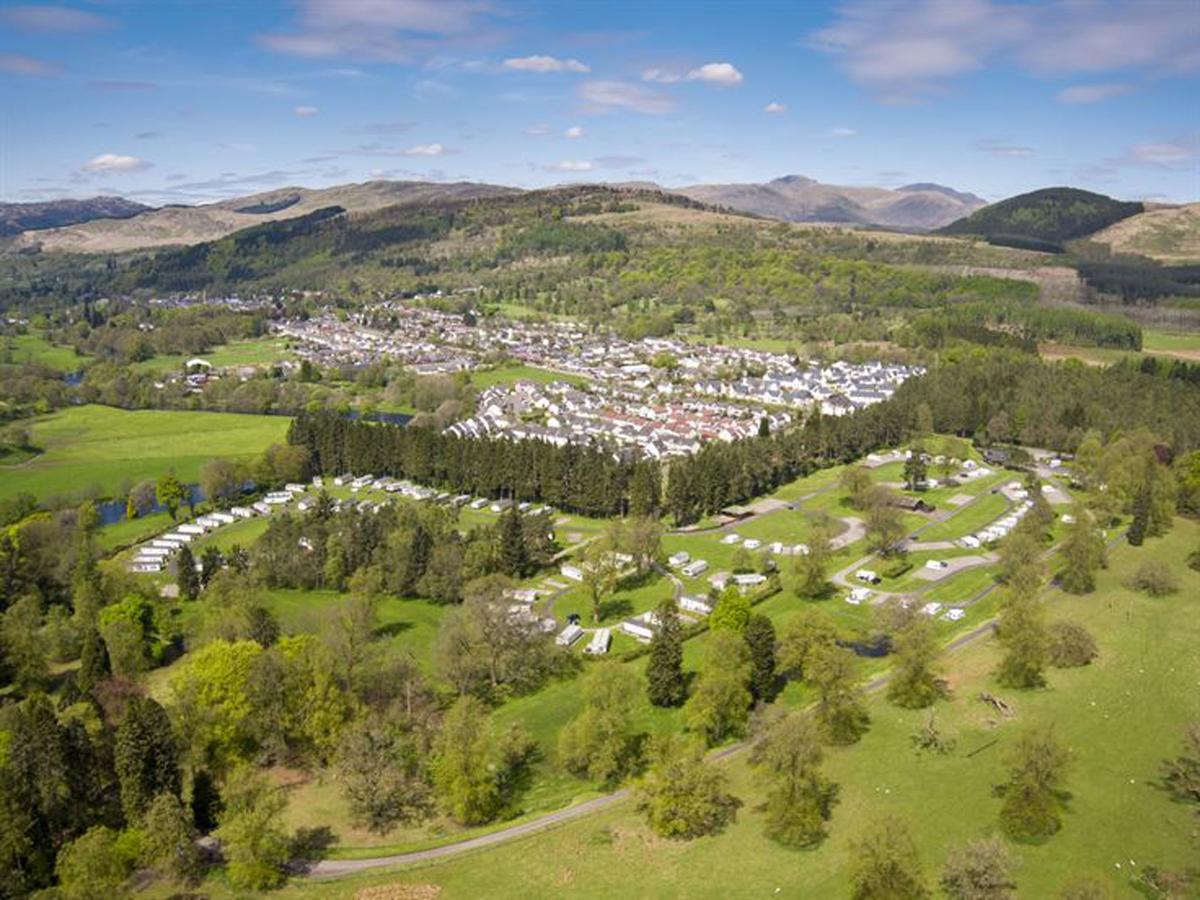 Callander Woods Holiday Park Hotel Exterior photo